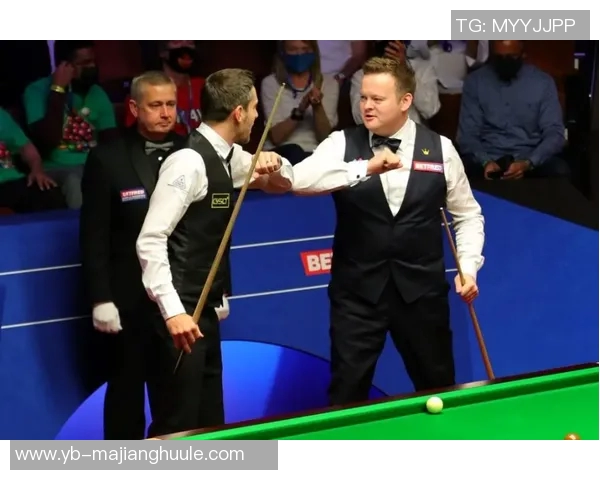 墨菲赞米西逐渐回暖14分14板展现拼劲与投入度令人印象深刻 墨菲赞米西逐渐回暖14分14板展现拼劲与投入度令人印象深刻